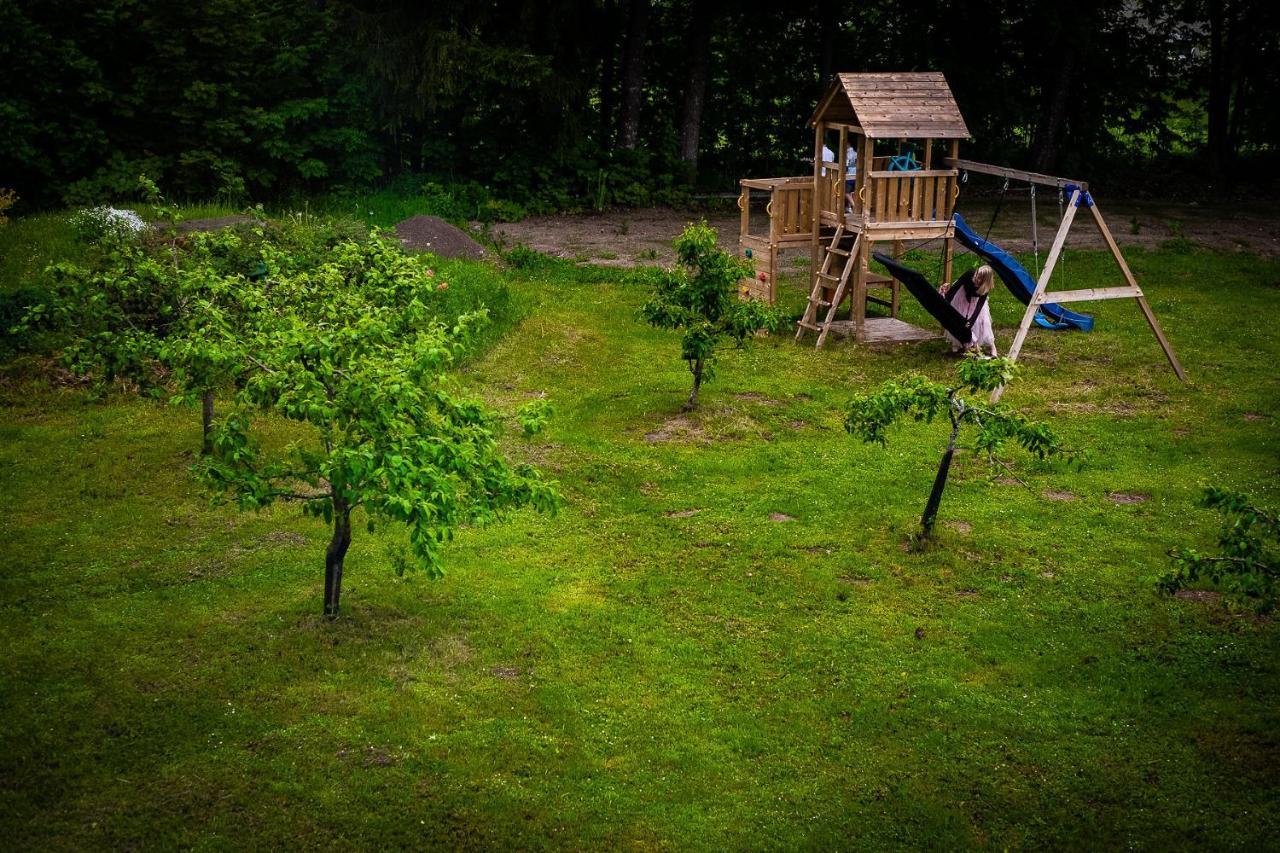 Pinska Guesthouse Cozy Apartment Viljandi  Exterior photo